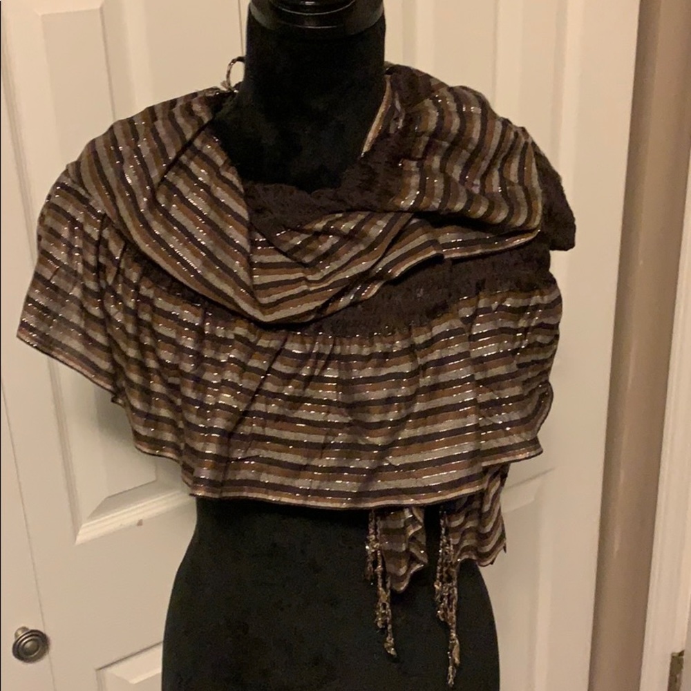 Cejon Chocolate Ruffle Scarf - Picture 4 of 8